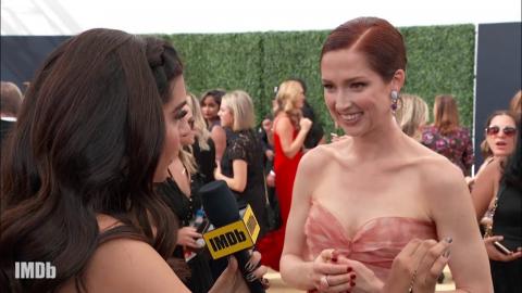 Ellie Kemper Sings "Unbreakable Kimmy Schmidt" Theme