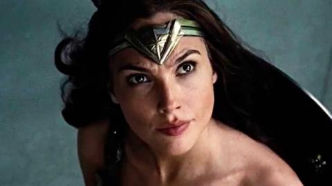 Why Wonder Woman's Snyder Cut Costume Has Fans Divided