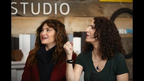 Kathryn Hahn and Kayli Carter Appreciate Tamara Jenkins' Directing Approach | IMDb EXCLUSIVE