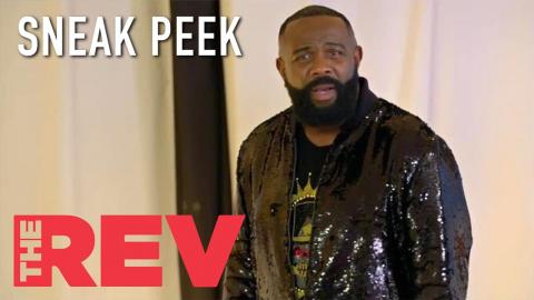 Sneak Peek: Richard Doesn't Understand Online Dating | The Rev | S1 Ep1 | USA Network