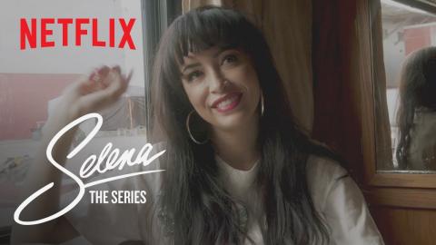 Picture’s Up: Chicago Bus with Christian Serratos | Netflix