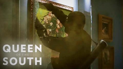 James Pulls Off a Painting Heist for Teresa [HIGHLIGHT] | Queen of the South | USA Network