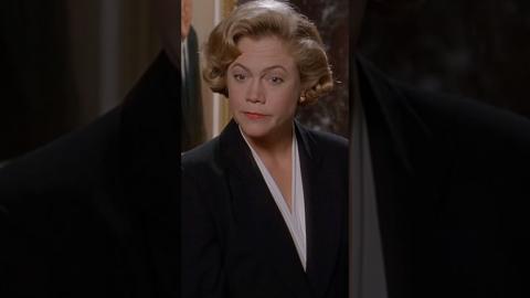 She’s dead serious about manners | ???? Serial Mom (1994)