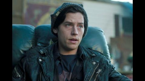 Riverdale 3x09 -- Jughead's New Orders for the Serpents