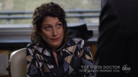 "The Good Doctor" 2x01: Lisa Edelstein First Scene