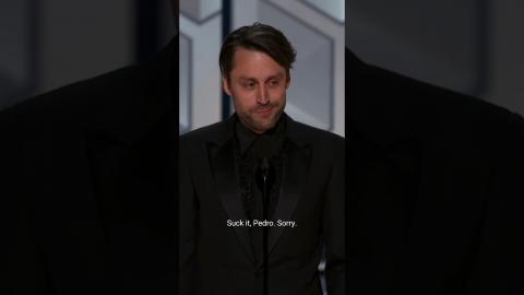 #KieranCulkin is sorry not sorry, Pedro! ¯_(ツ)_/¯ ???? #Shorts #GoldenGlobes