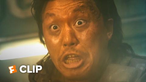 Train to Busan Presents: Peninsula Exclusive Movie Clip - Mall Escape (2020) | Movieclips