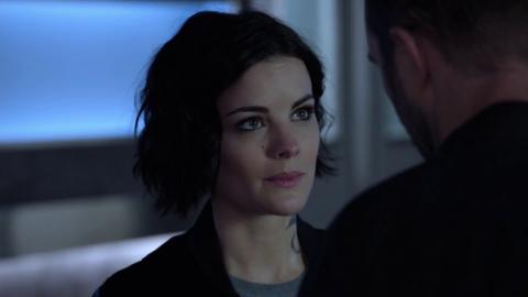 Blindspot 3x19 — Jane Asks Weller a Big Question