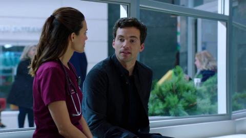 Chicago Med 4x10 -- Ian Harding Guest-Stars